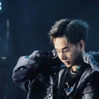 Lou Hoàng