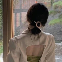 Thiên Hồ ( Nguyễn ) ( mẹ cô )