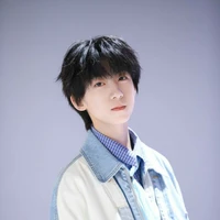 Dương Bác Văn / y /