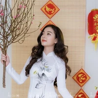 Linh Mai - mẹ Hoàng Phong