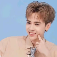 Hùng