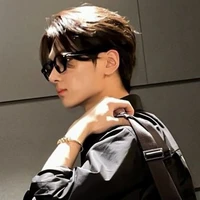 Park Jongseong/Jay•Jongie.park•