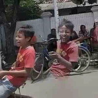 All (tất cả những người ở đó)