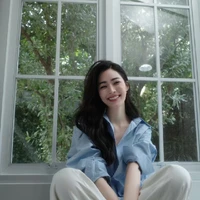 Ling Ling ( Ling Ling Kwong )