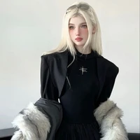 Barbie Wire(Cao Nguyễn Ngọc Ánh)