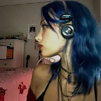 Bảo Bình nữ《Sắc Dị》