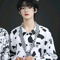 Uống Tuấn Hy