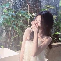 Trúc Mai- Giúp Việc