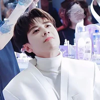 Cô bé yêu đời≥﹏≤
