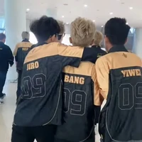 Tác giả bị khùm