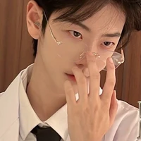 Hoàng Thái(giáo viên chủ nhiệm)