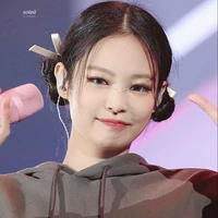 Kim Jennie_em