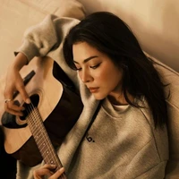 Faye Malisorn (chị)