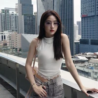 Yoko Apasra (em họ nàng)