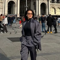 Fah Plaifa Wharaha (chị ruột cô)