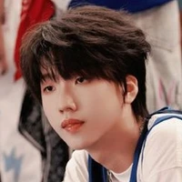 Nhiếp Vĩ Thần