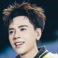 quang hùng