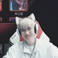 con nhỏ mê se :)))