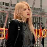 Park Chaeyoung (cô)