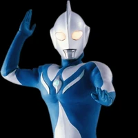 Ultraman Cosmos (luna mode)