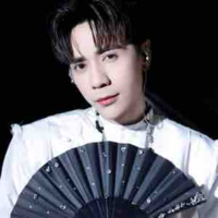 Quang hùng master D