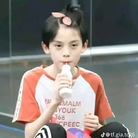 nhỏ t/g hay lên cơn tẻn tẻn