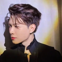 Bùi Anh Tú_top