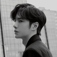 Vương Nhất Bác-18 tuổi(Y)