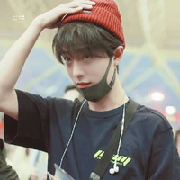 Tiêu Chiến-!7 tuổi(anh)