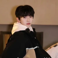 Tả Kỳ Hàm"cậu"