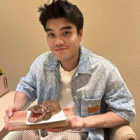 Peeradol Chamrasamee