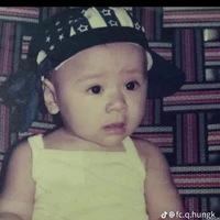 Hùng lúc nhỏ