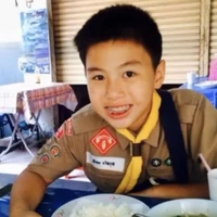 Prom Theepakron (lúc nhỏ)