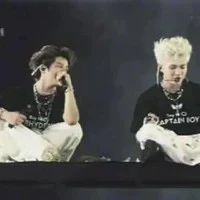 ebe cừu 7 màu 🐑♏💤 (yenjin)