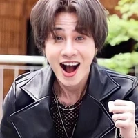 bỏ con càng tẩy càng đen