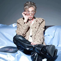 vợ Coolkid (tacgia)