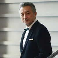 Kenchi Sirilak Kwong (ông nội cô)