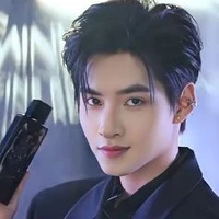 Hùng Huỳnh