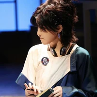 Vương Hiểu Giai (Cô)