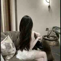 Nguyễn Ngọc Gia Hân ( mẹ cô)