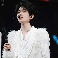 Tống Á Hiên
