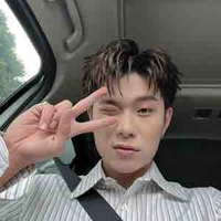 Dương Domic-Đeo mic