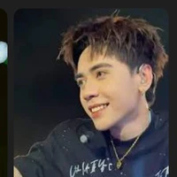 Q.Hùng