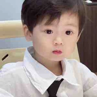 Lee Yongbok hồi bé